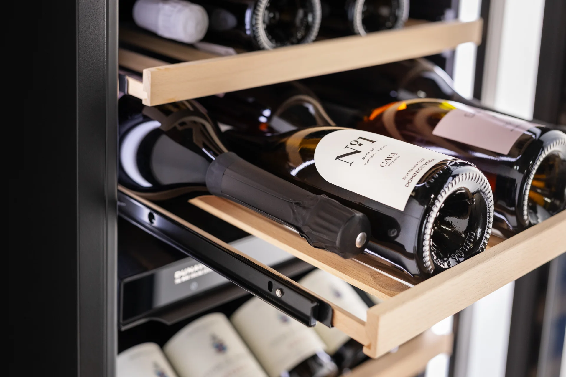 DUNAVOX Noble-32 Overlay Panel product image 5